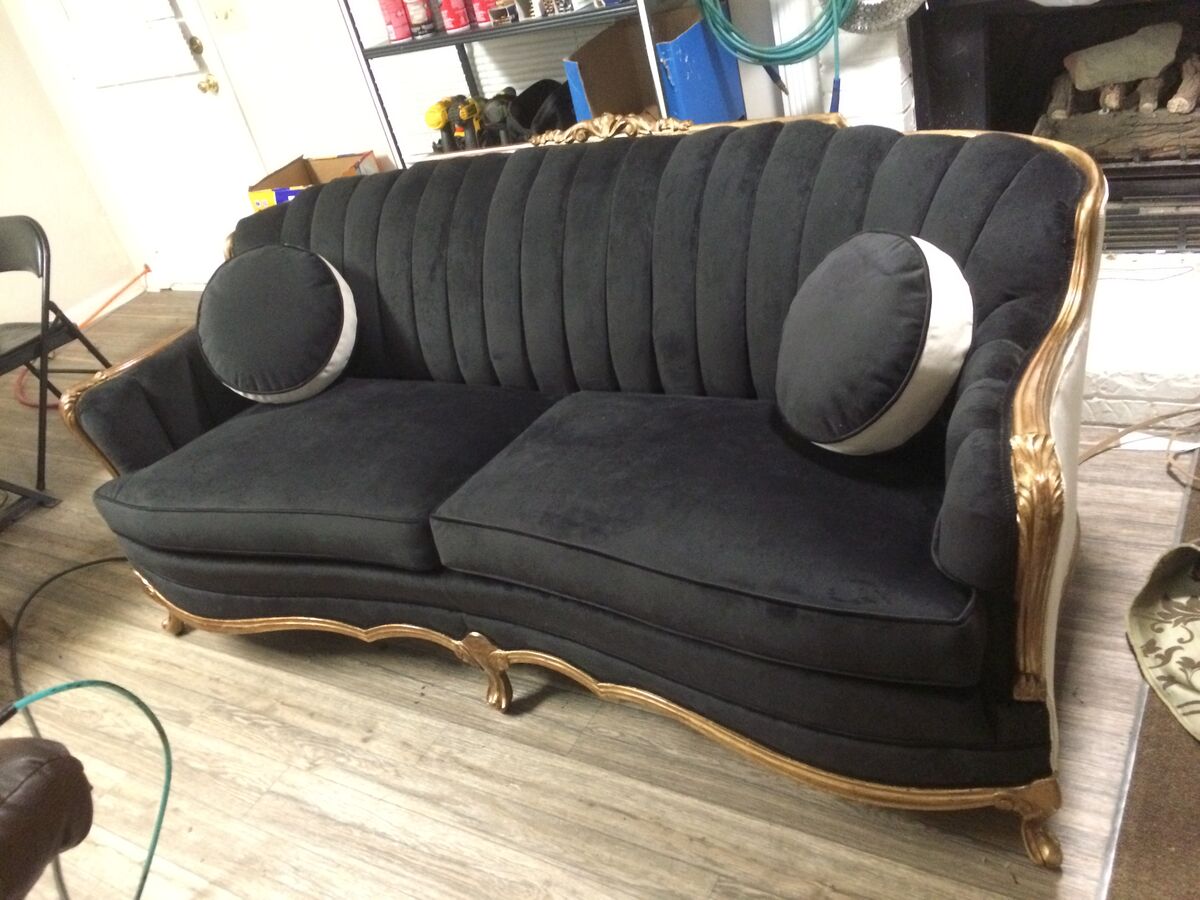 ANTIQUE FURNITURE FIVE REASONS IT IS A GOOD IDEA!
